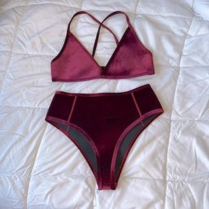 HOAKA SWIMWEAR VELVET NEOPRENE
BIKINI